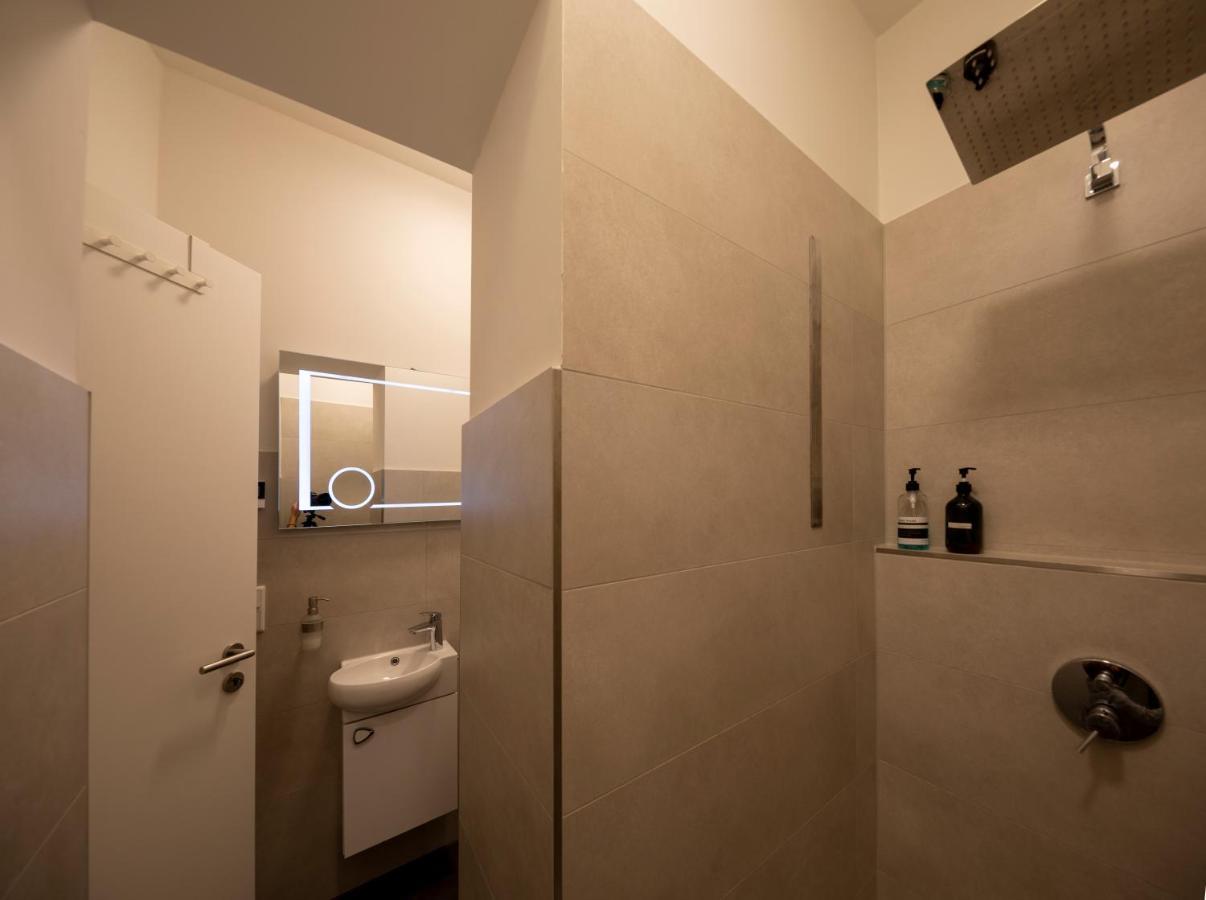 Jaybnb - Gemuetliches Apartment Direkt Am Hafen Von Dortmund Eksteriør billede